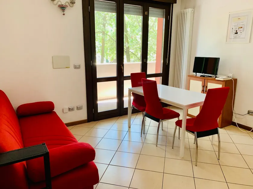 Free Parking, Close to the Train Station and the Duomo - Image 1