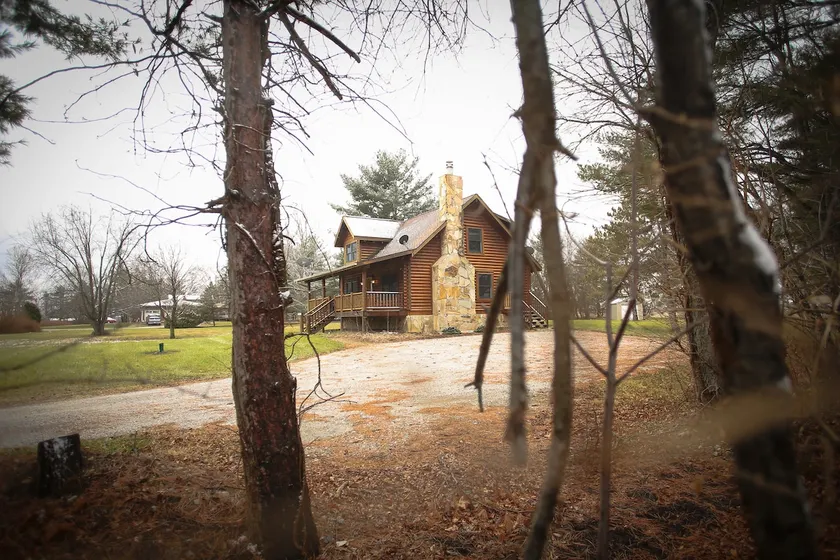 Rustic Cabin Near Purdue University - Image 1