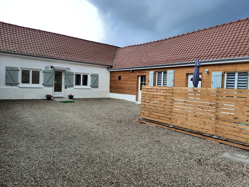 Both lodges - Image 1