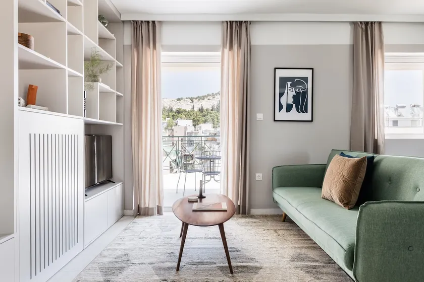 Iconic 1BR Apartment in Koukaki by UPSTREET - Image 1