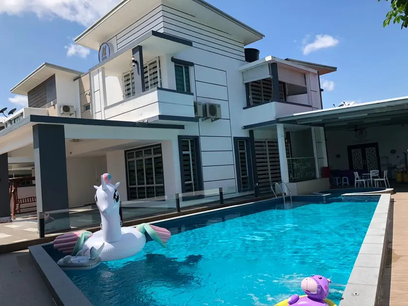 Villa@20pax Private Swimming Pool with Jacuzzi/KTV - Image 1