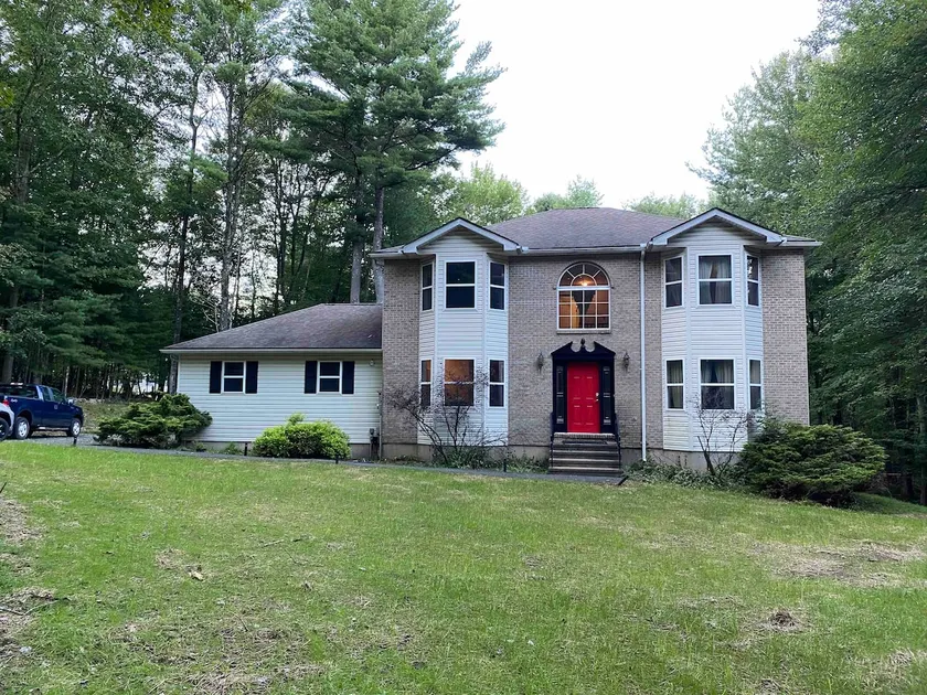Family home CLS2 lakes and ski slopes w/large yard - Image 1
