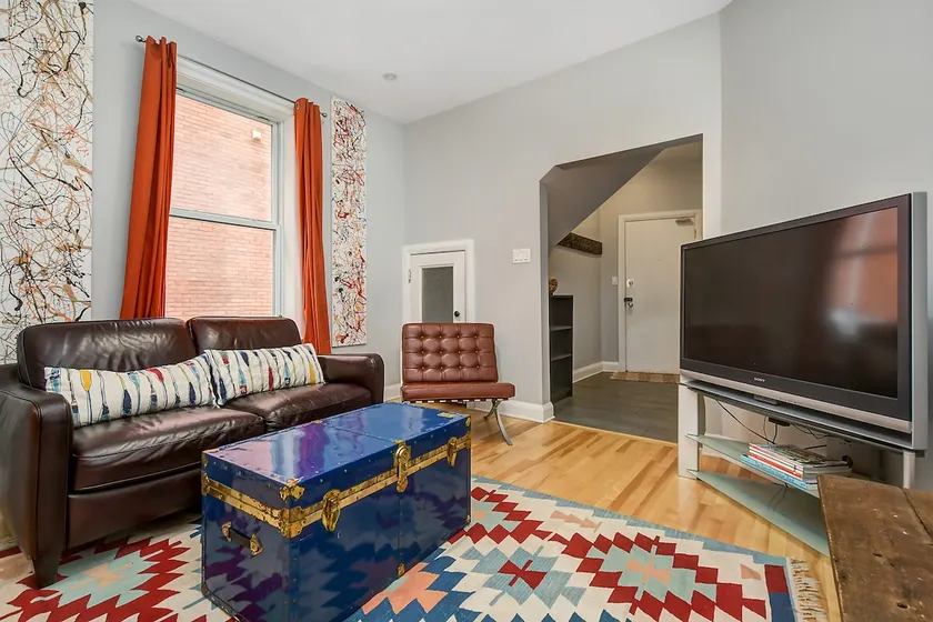 Refinished, Gorgeous Brick, Parking, Near Downtown - Image 1