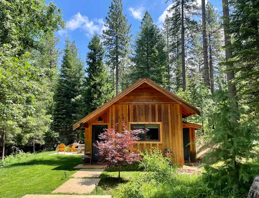 Dogwood Cabin - Image 1