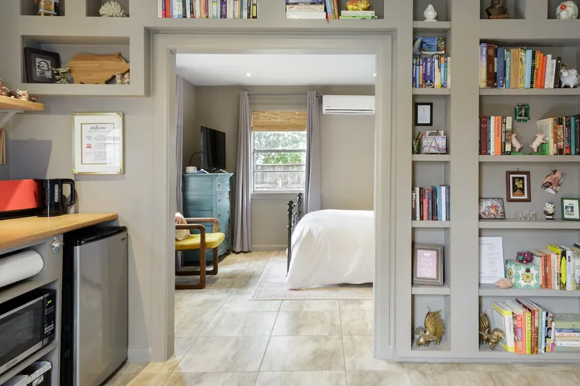 Home to Pigs & Ducks: Sweet East Austin Suite - Image 1