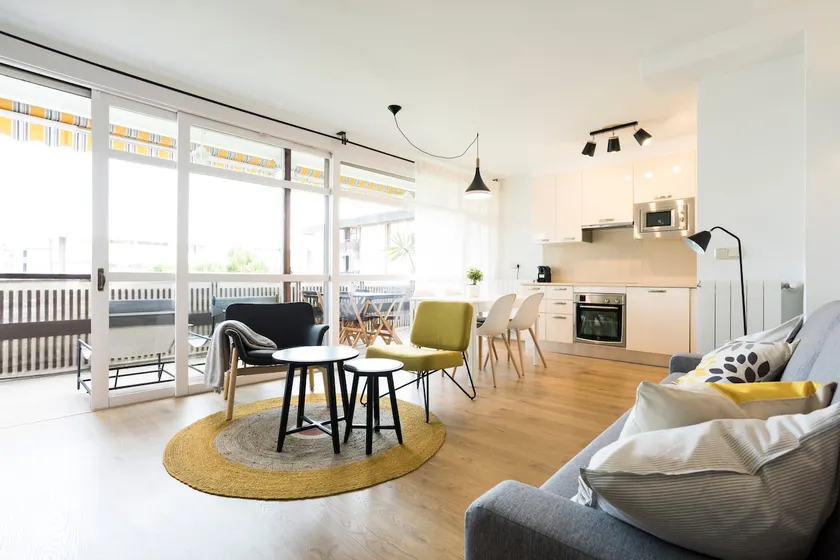 Mendizabal. Wonderful newly renovated apartment. - Image 1