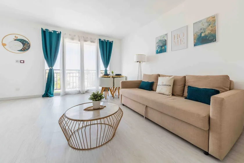 Elegance Home - Visit Paris - Private Parking - CDG - Image 1
