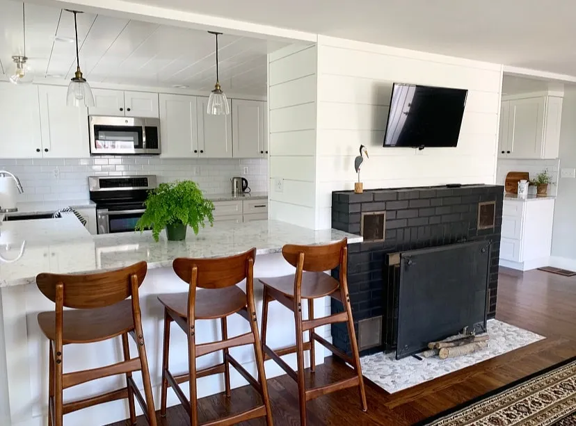 Walk to Beach: Jamestown Home w/ Bridge Views! - Image 1