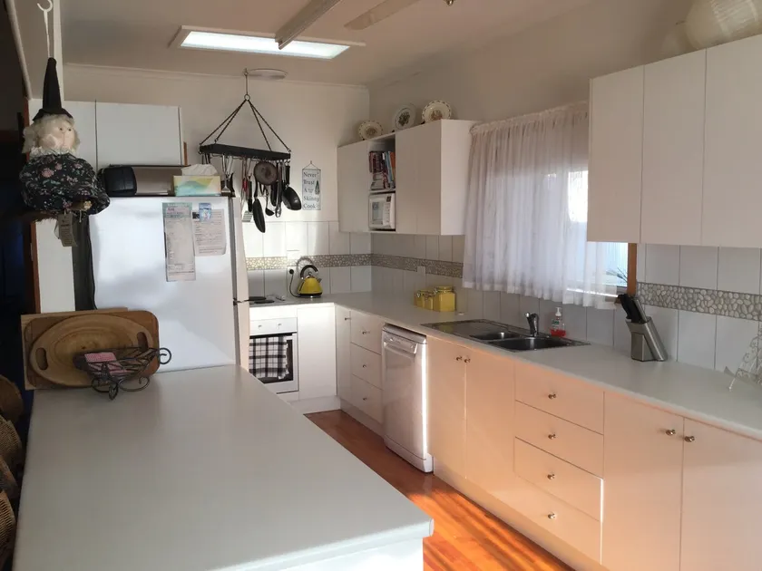 A Castle- Lakefront with a jetty & Pet friendly! - Image 1