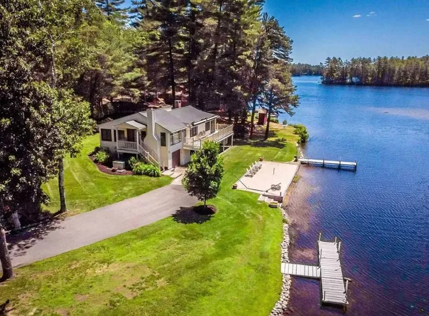Fredelig Lakefront Retreat med udsigt - Image 1