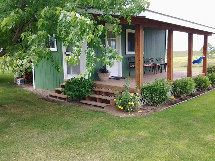 Mission Mountain Guest Cabin - Image 1