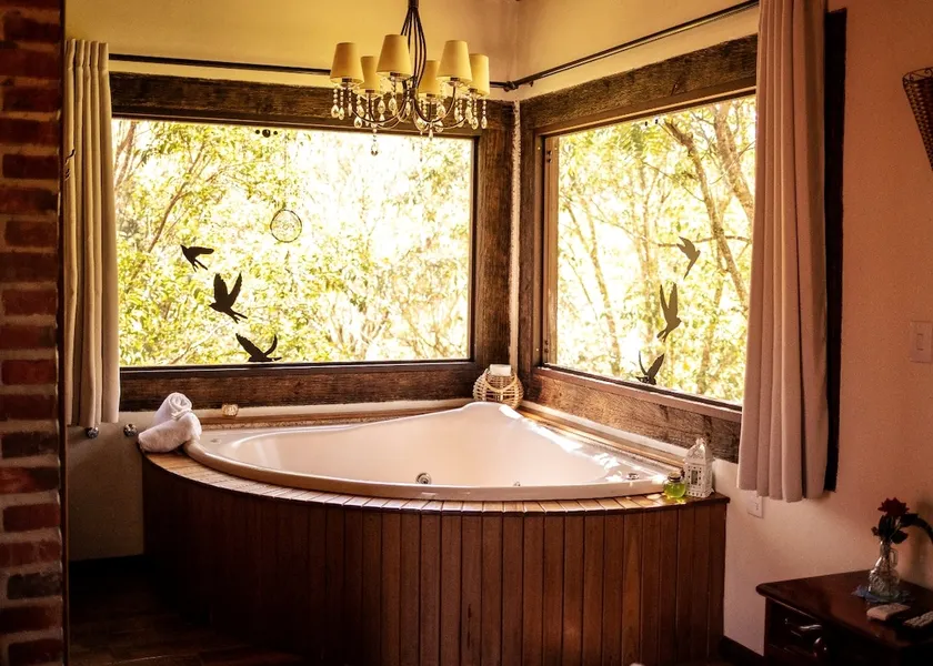 Romantic Cottage in Paradise Reserve - Image 1