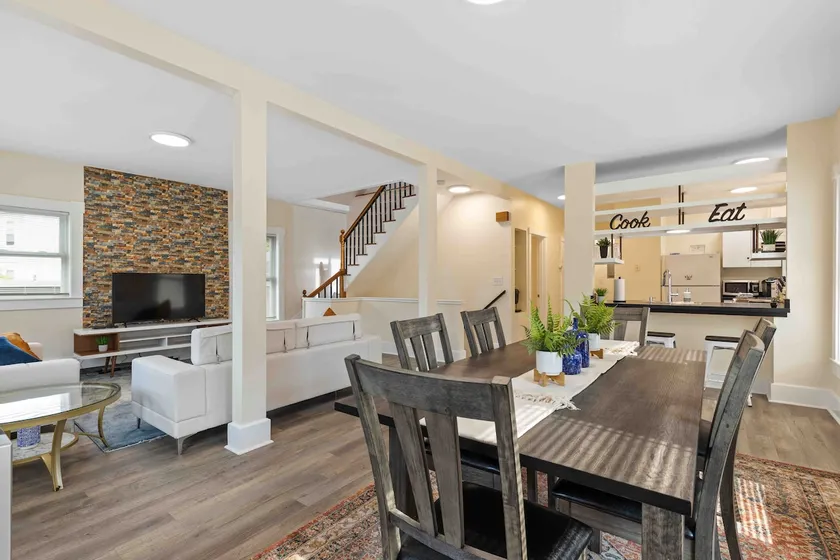 Skyrise Two Stories - Centrally Located - Image 1