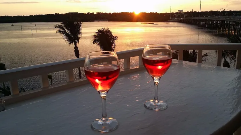 Sky view of sunsets and TAMPA BAY !! - Image 1