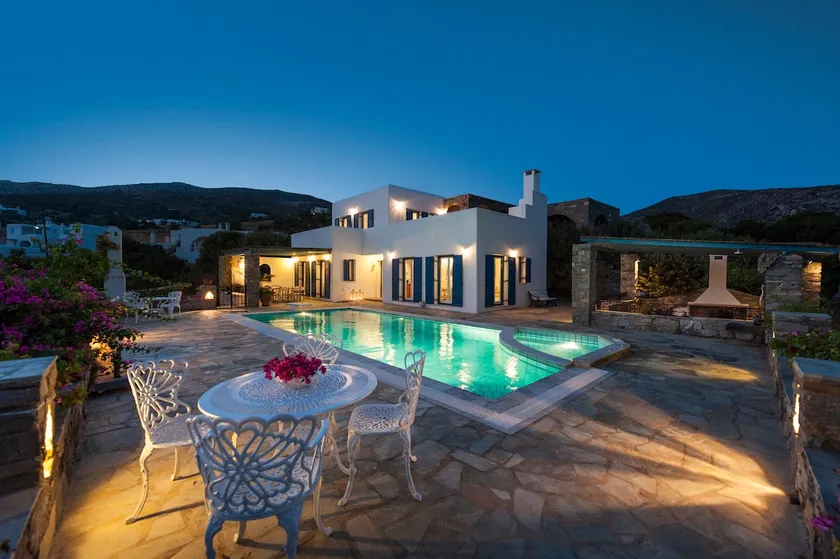Pure White Villa: 7 Bedrooms, 16 Guests, Sea View, Aspro Chorio Village - Image 1