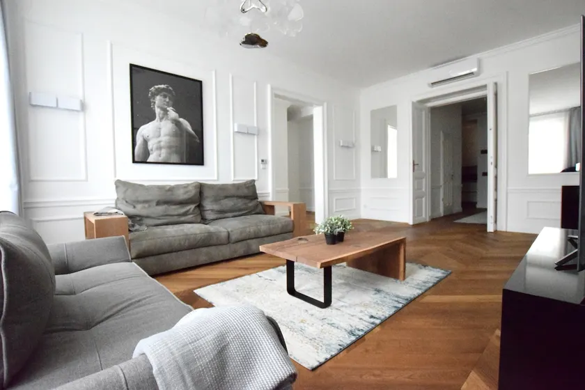 Luxury Apartment by - Best 3-br. Apartment (104) - Image 1
