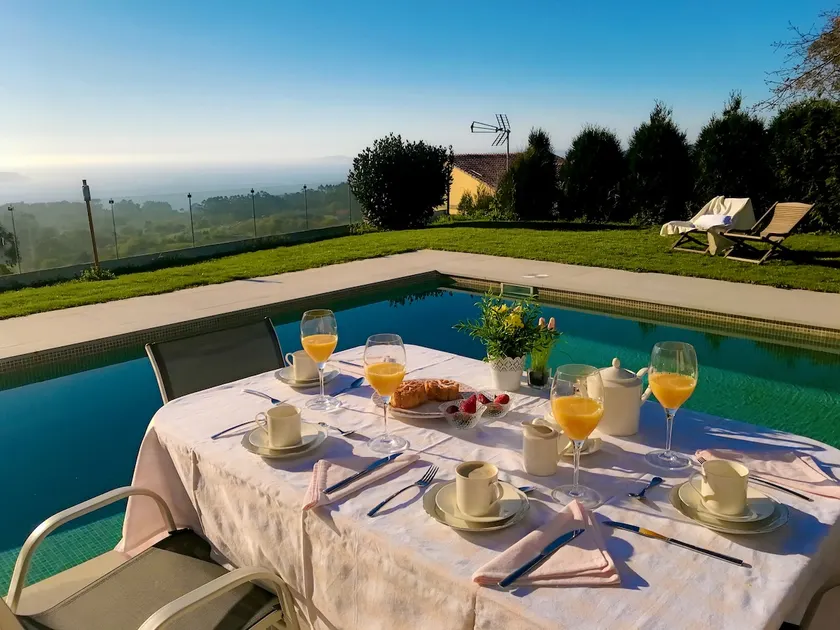 Chalet in the Rías Baixas with a private pool - Image 1