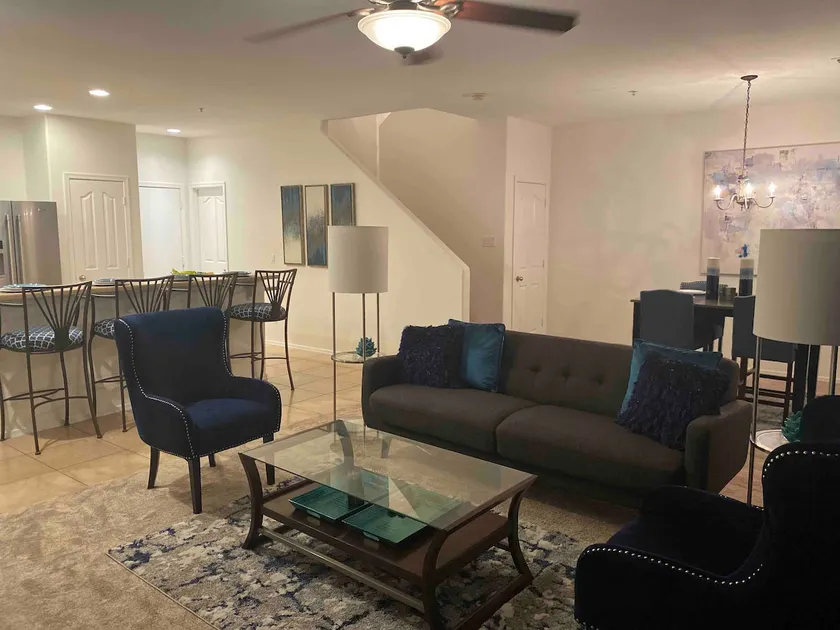 Entire Contemporary Luxury 3-Bedroom Townhouse! - Image 1