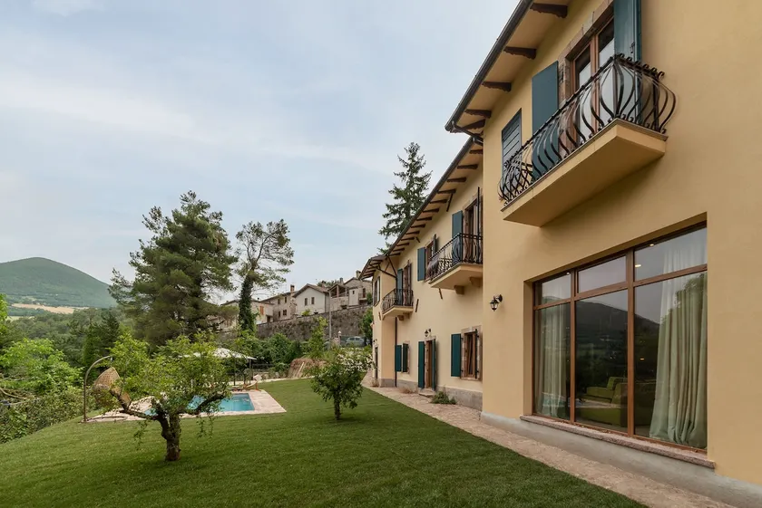 Villa Gina Umbria Luxury Retreat - Image 1