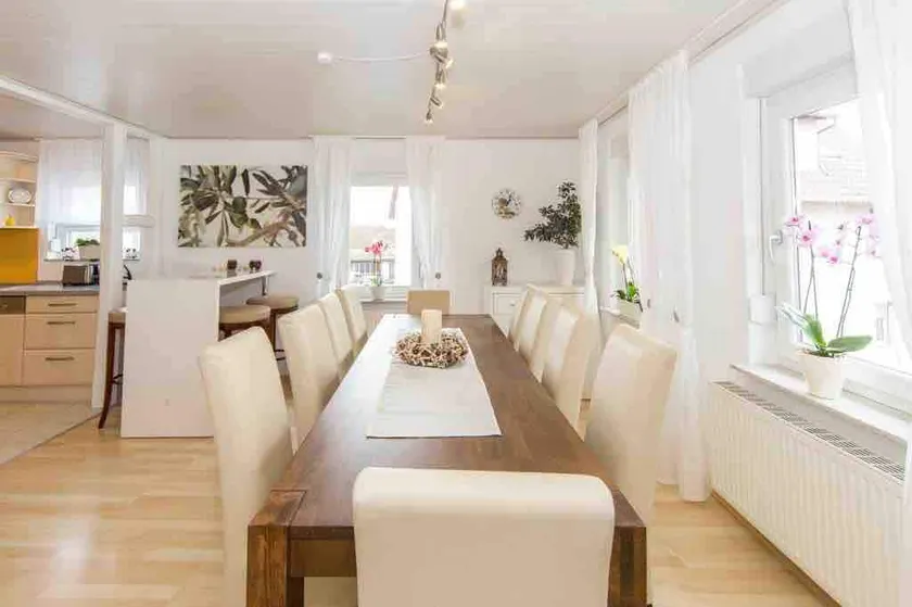 Complete 100 square meter apartment in the center of Brackenheim - Image 1