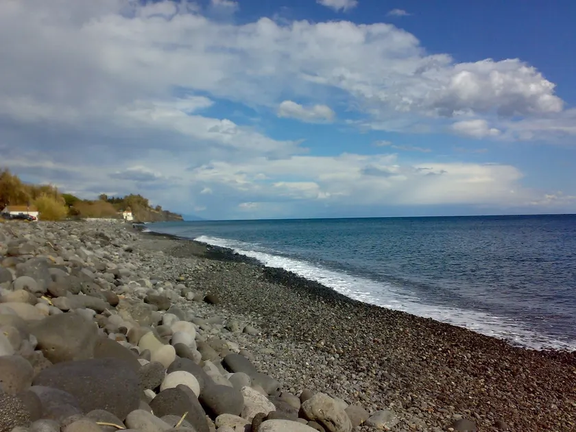 Lemon's House by the sea - Image 1