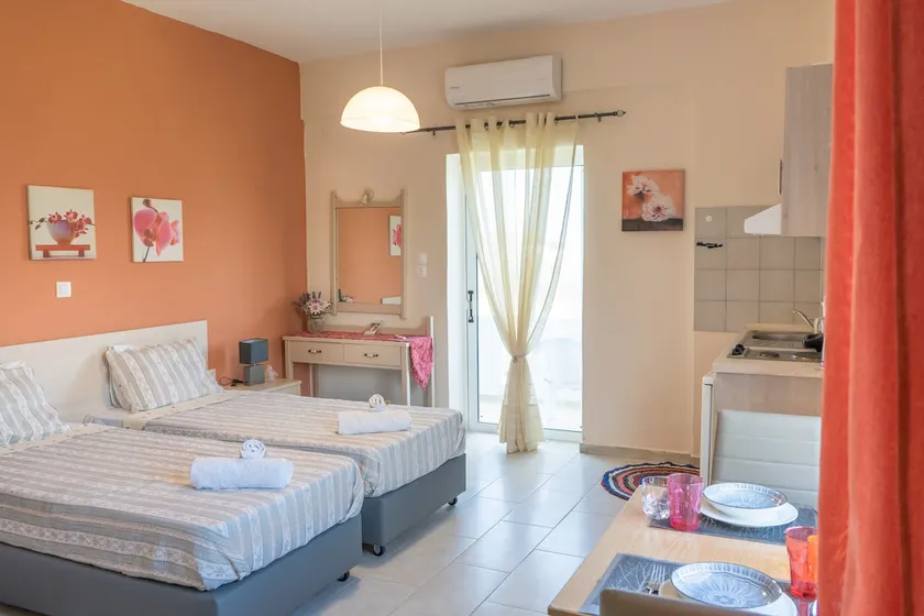 Fully Renovated Sea View Apartment - Image 1