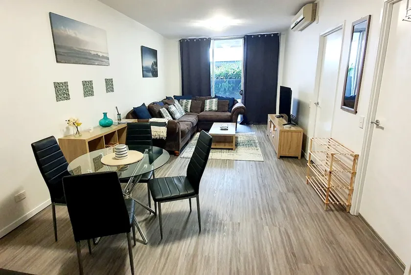 Oxford Street Apartment - Image 1