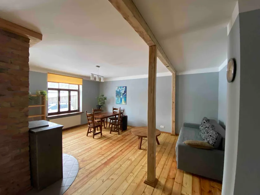 Spacious one bedroom apartment - Image 1