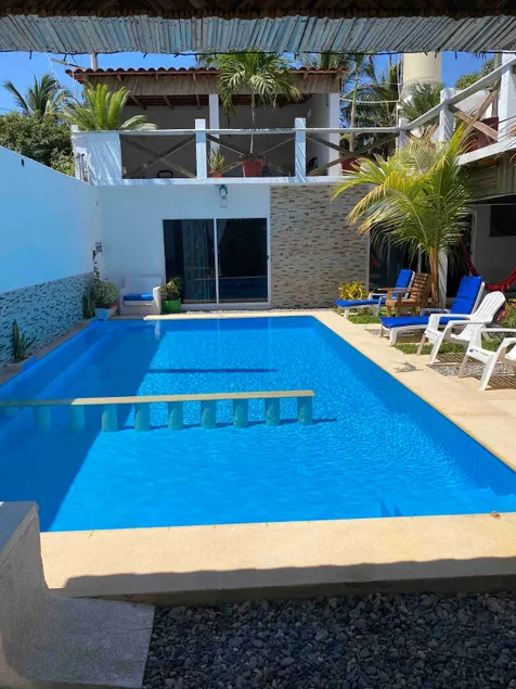 Beautiful house with a pool, close to the sea. - Image 1