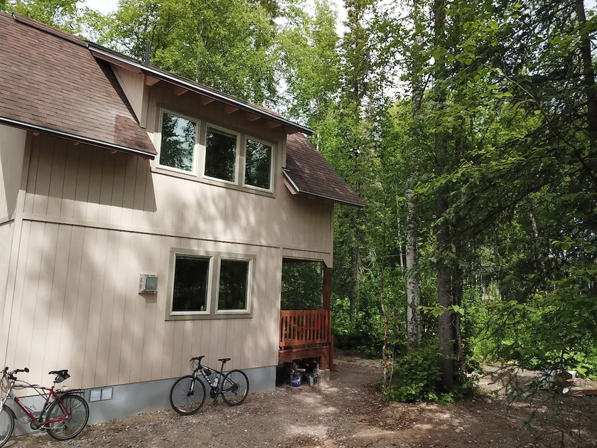 Easy Street Bear Cabin - Image 1