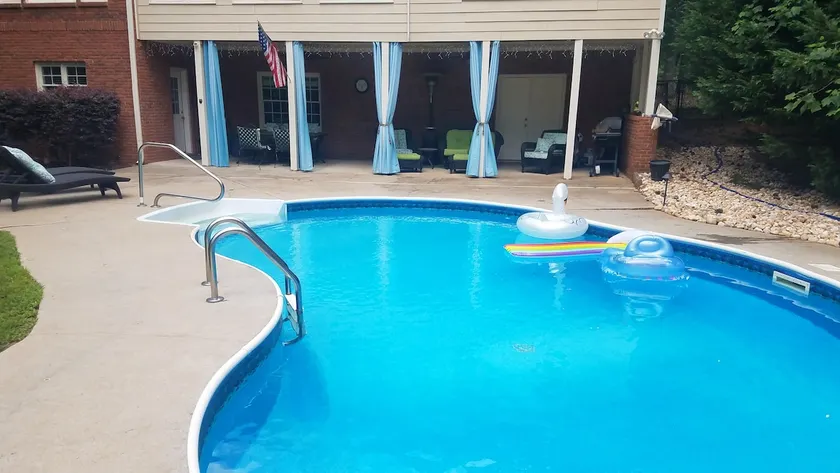 Private Apartment w/ Pool, Hot Tub & Billiards - Image 1