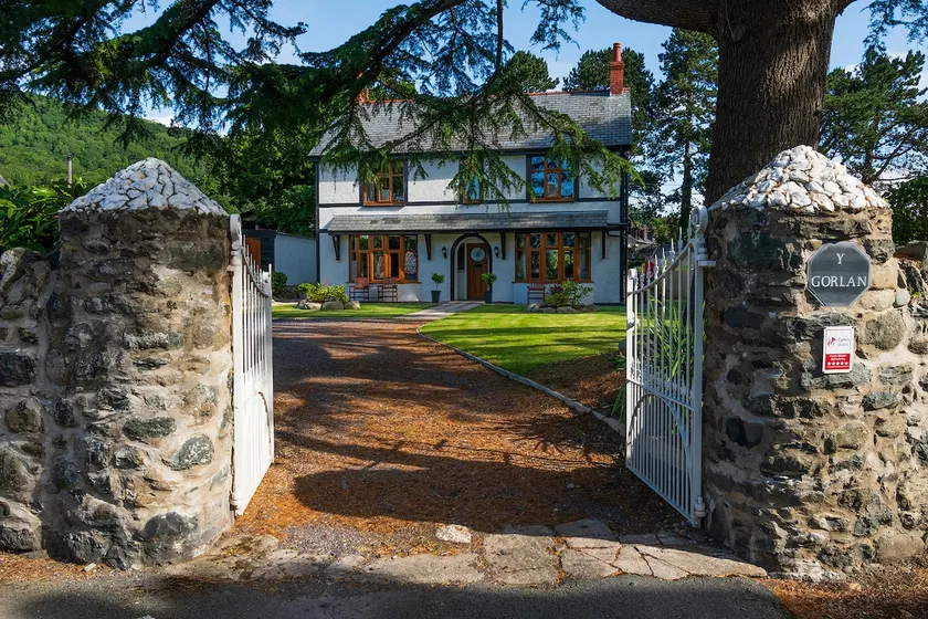 Y Gorlan - Snowdonia luxury house Carneddau mountain views - Image 1
