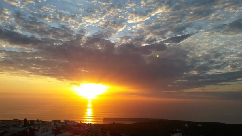 Sunset Apartment - Image 1