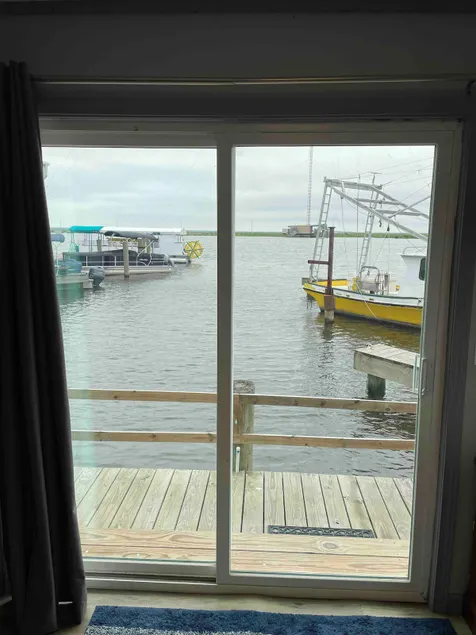 Charming Waterfront Escape ~ 2BR ~10 Min to NOLA - Image 1
