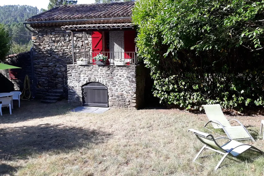 Gite in natural riverside site 4 people - Image 1