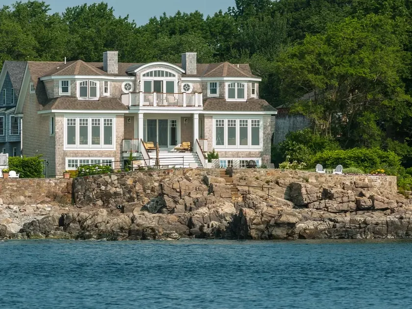 Exclusive Oceanfront Estate Stunning Coastal Views - Image 1
