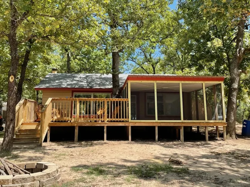 Rock N' Reel Cabin on Lake Eufaula - Image 1