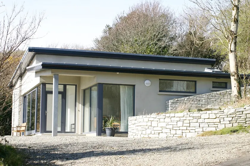 Stunning house, stunning sea views from own hottub - Image 1
