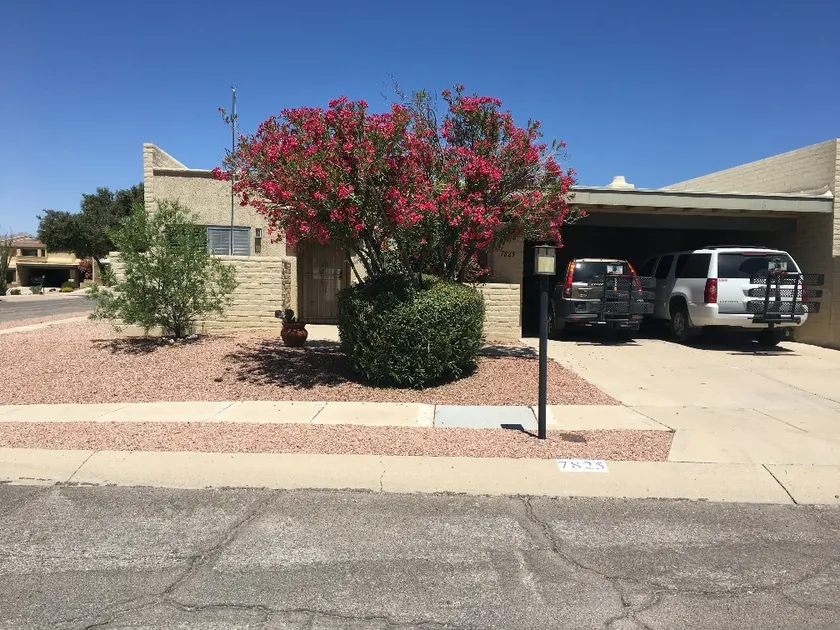 3 bdrm 2ba townhouse East Tucson with view - Image 1