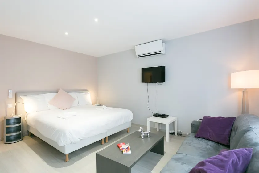 Studio Nogent S/Marne near Paris - Image 1