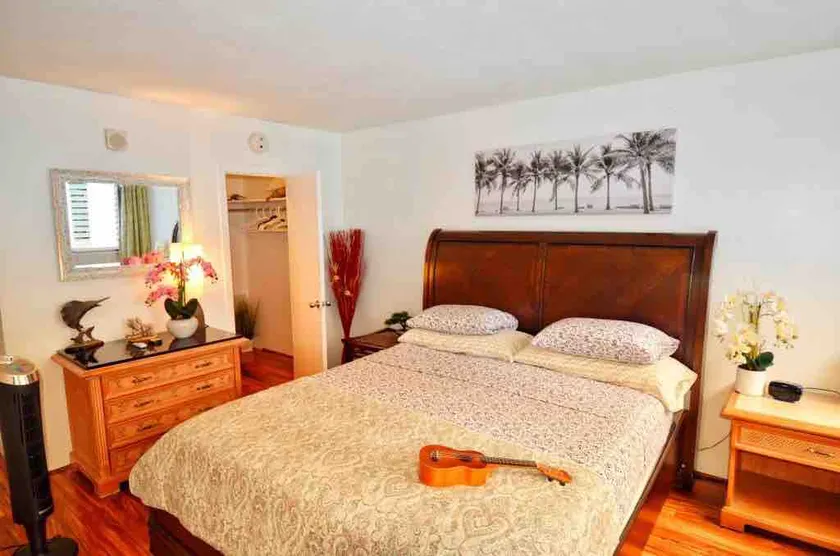 Spacious & Stylish Retreat in Prime Location - Image 1