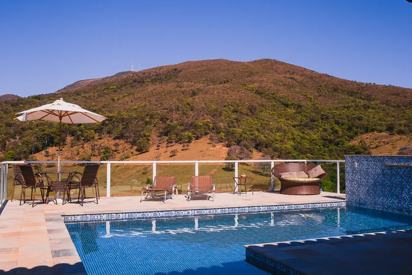Large house in Escarpas do Lago with beautiful view - Image 1