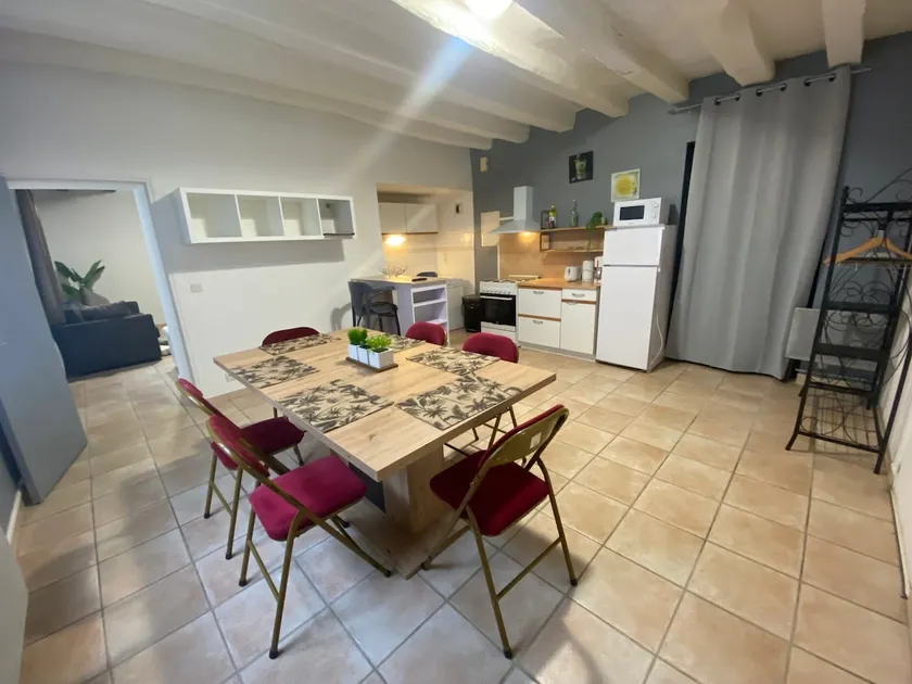Group Accommodation in the center of Azay-le-Rideau - Image 1