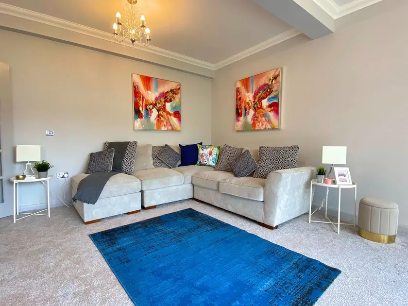 Beautiful 4 Bedroom house -5 min walk to the beach - Image 1