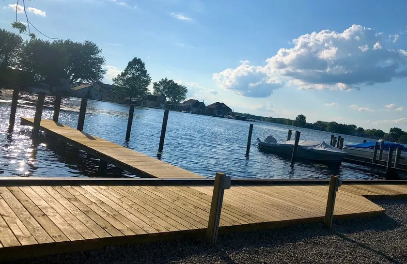 Lakefront 1 Bedroom Apt - Boat Dock & Fishing - Image 1