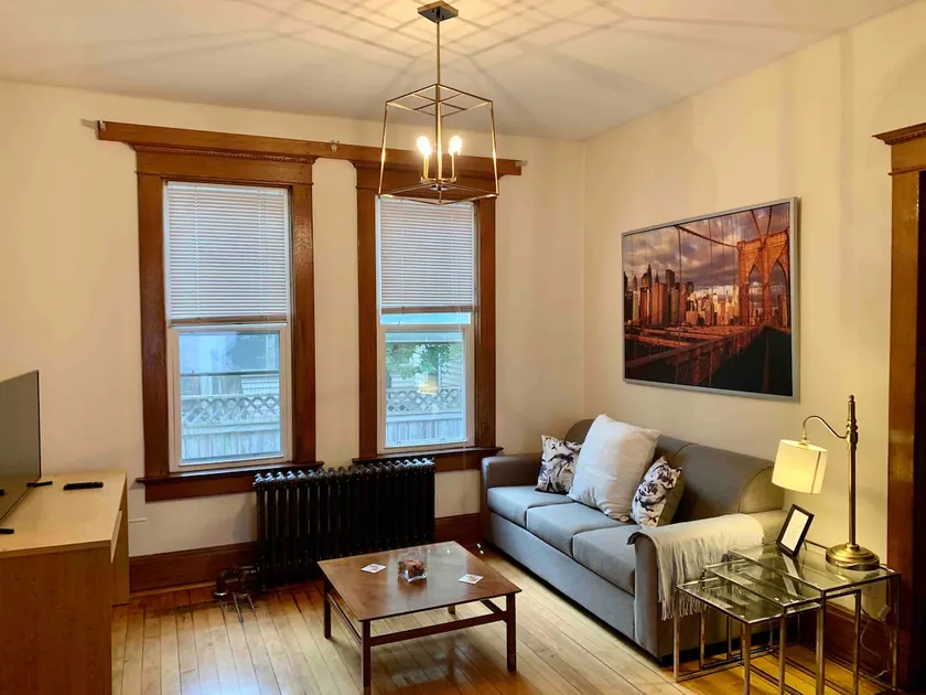 Victoria Park Apartment Main Floor - Image 1
