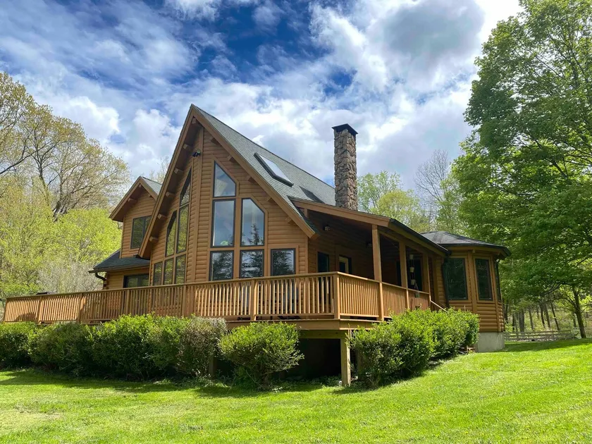 Luxurious Private Log Cabin Retreat in Nature - Image 1