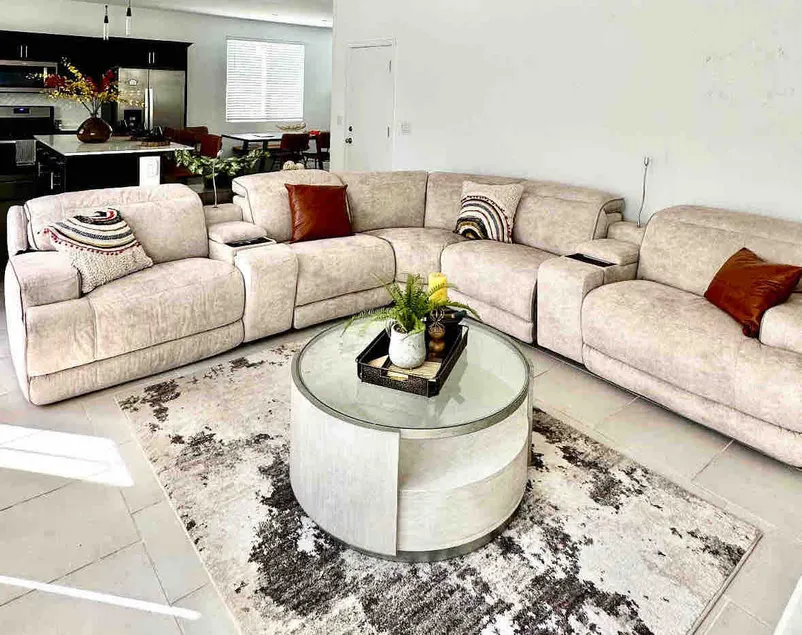 Your Home Away From Home! - Image 1
