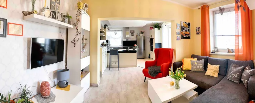 Cozy 2-room apartment with balcony - Image 1