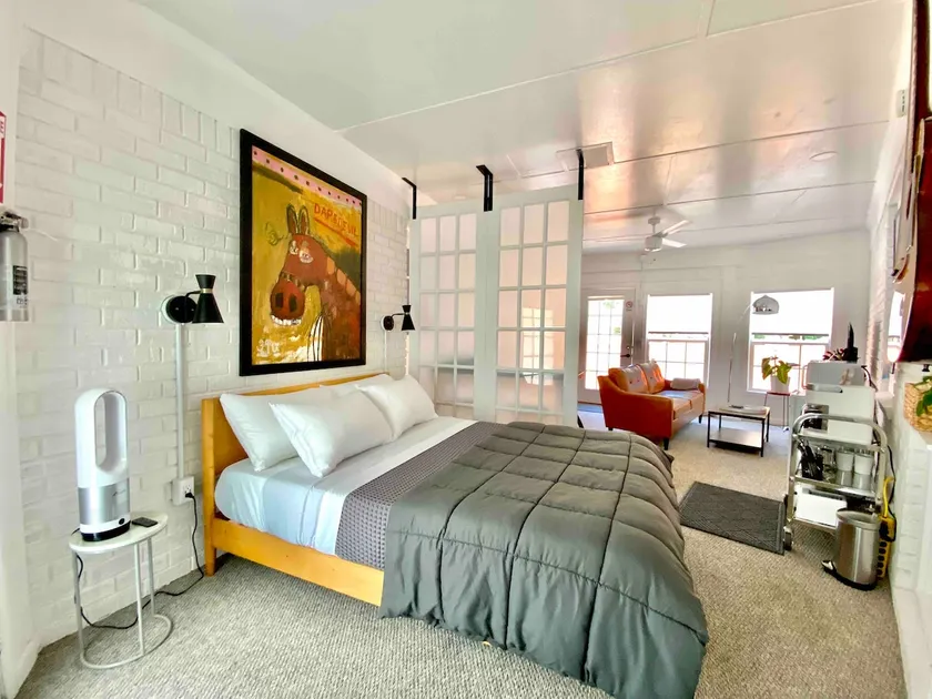 Toadhaus - Modern Studio Suite in Athens GA Residential UGA safe private patio - Image 1